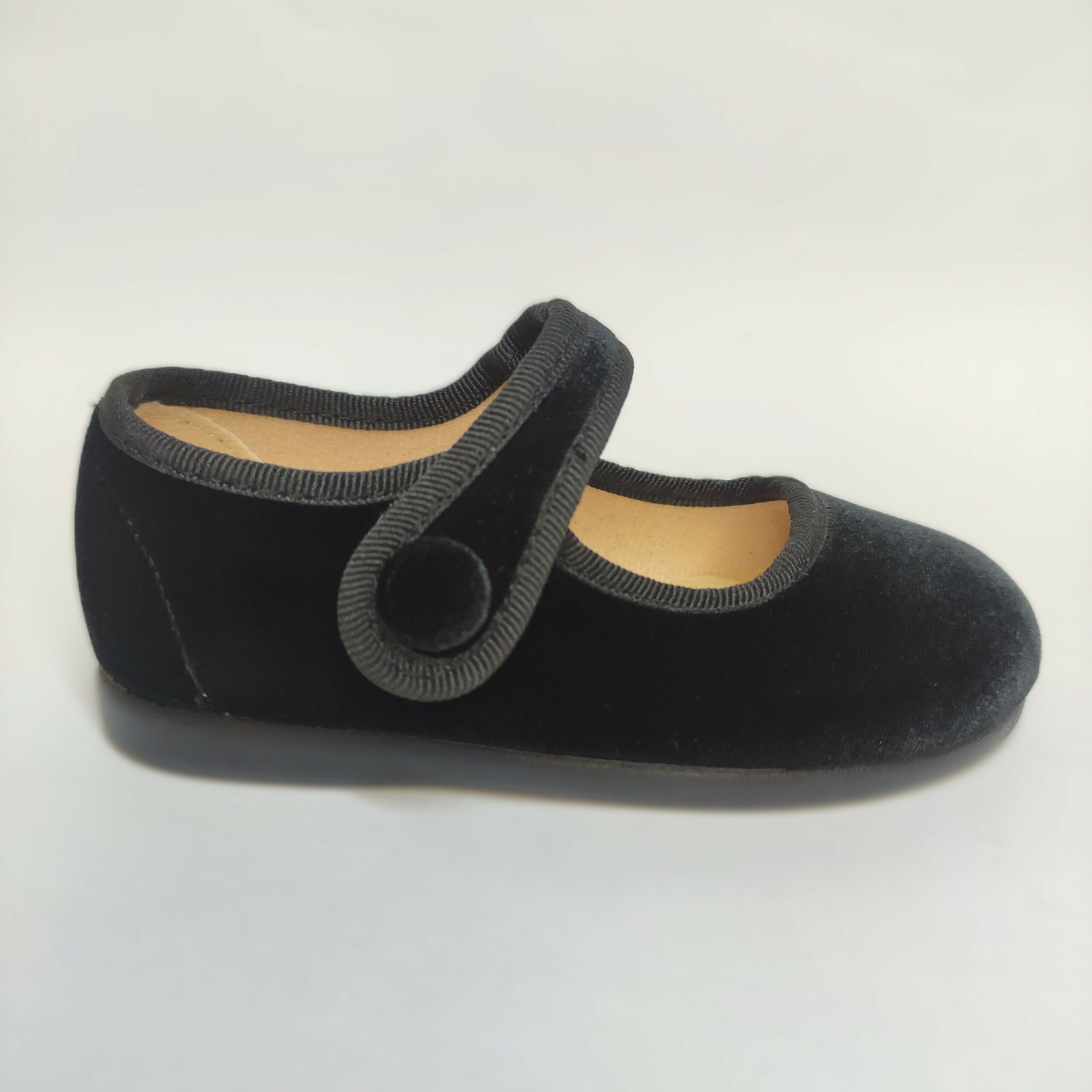 Zapato vestir niña terciopelo negro
