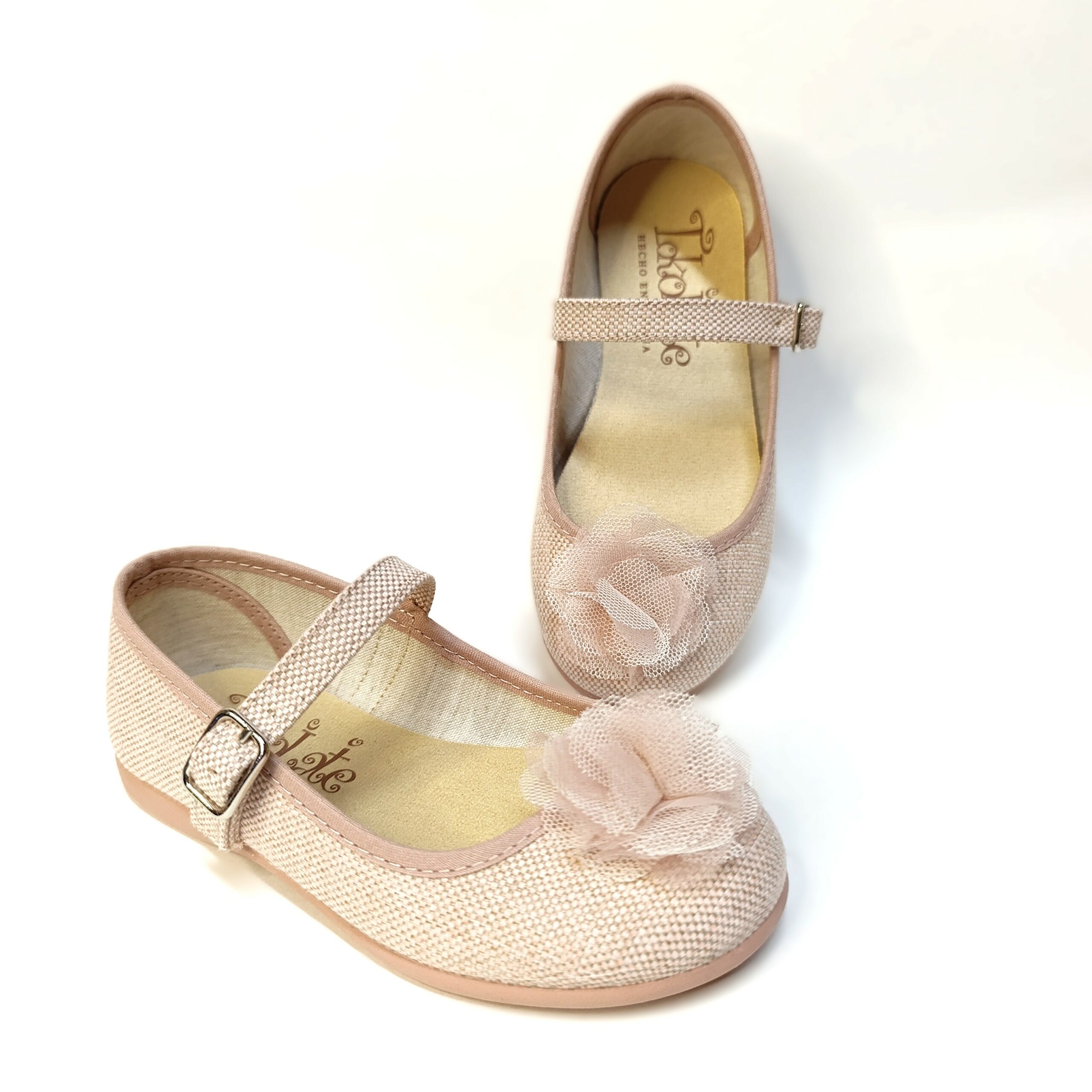 Mercedes ceremonia niña lino rosa tokolate