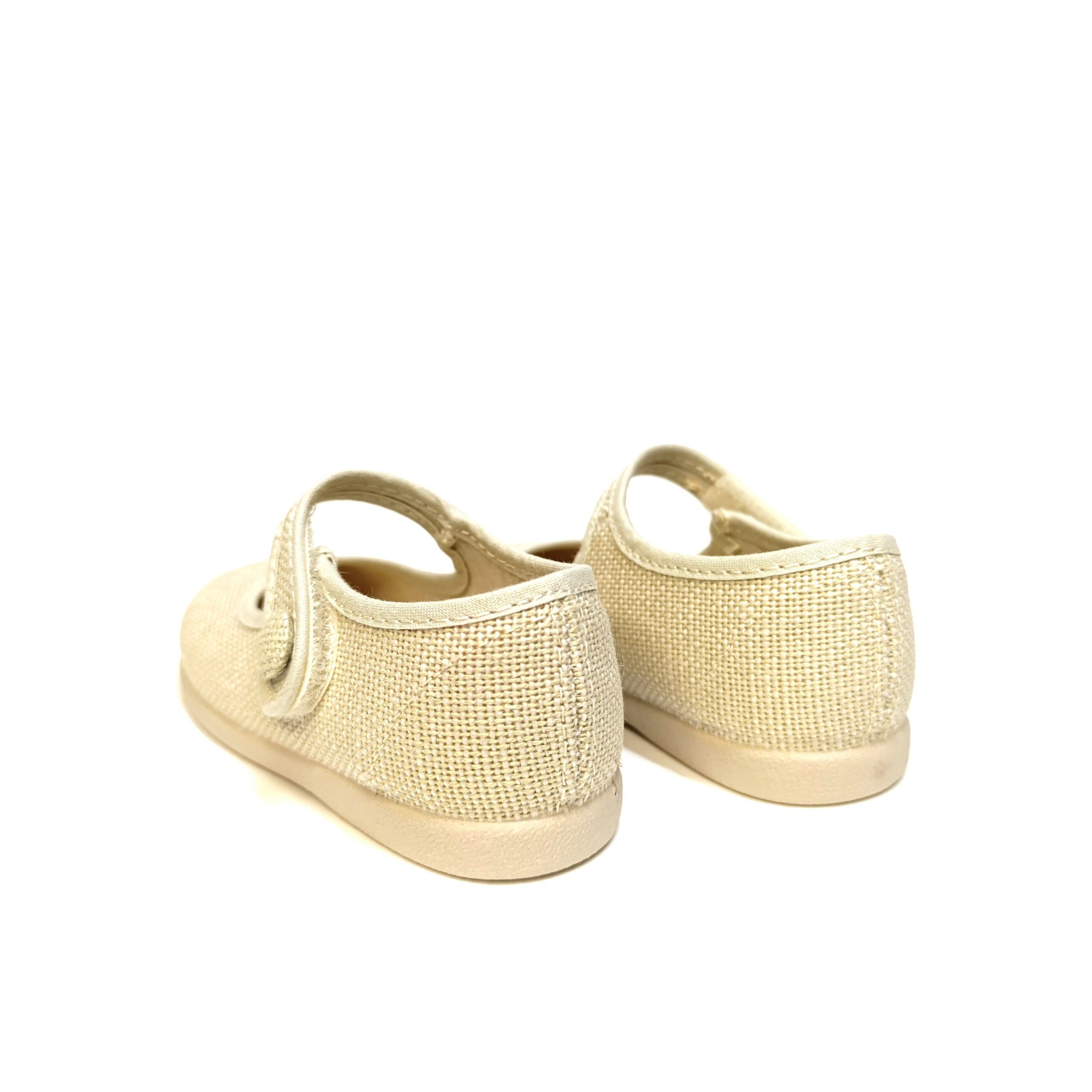 Mercedes ceremonia niña lino hielo