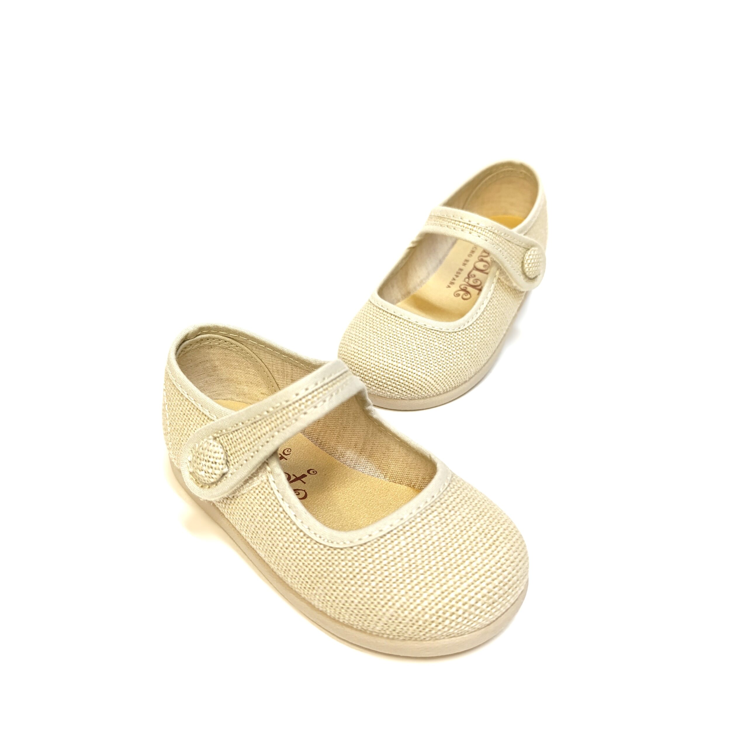 Mercedes ceremonia niña lino hielo