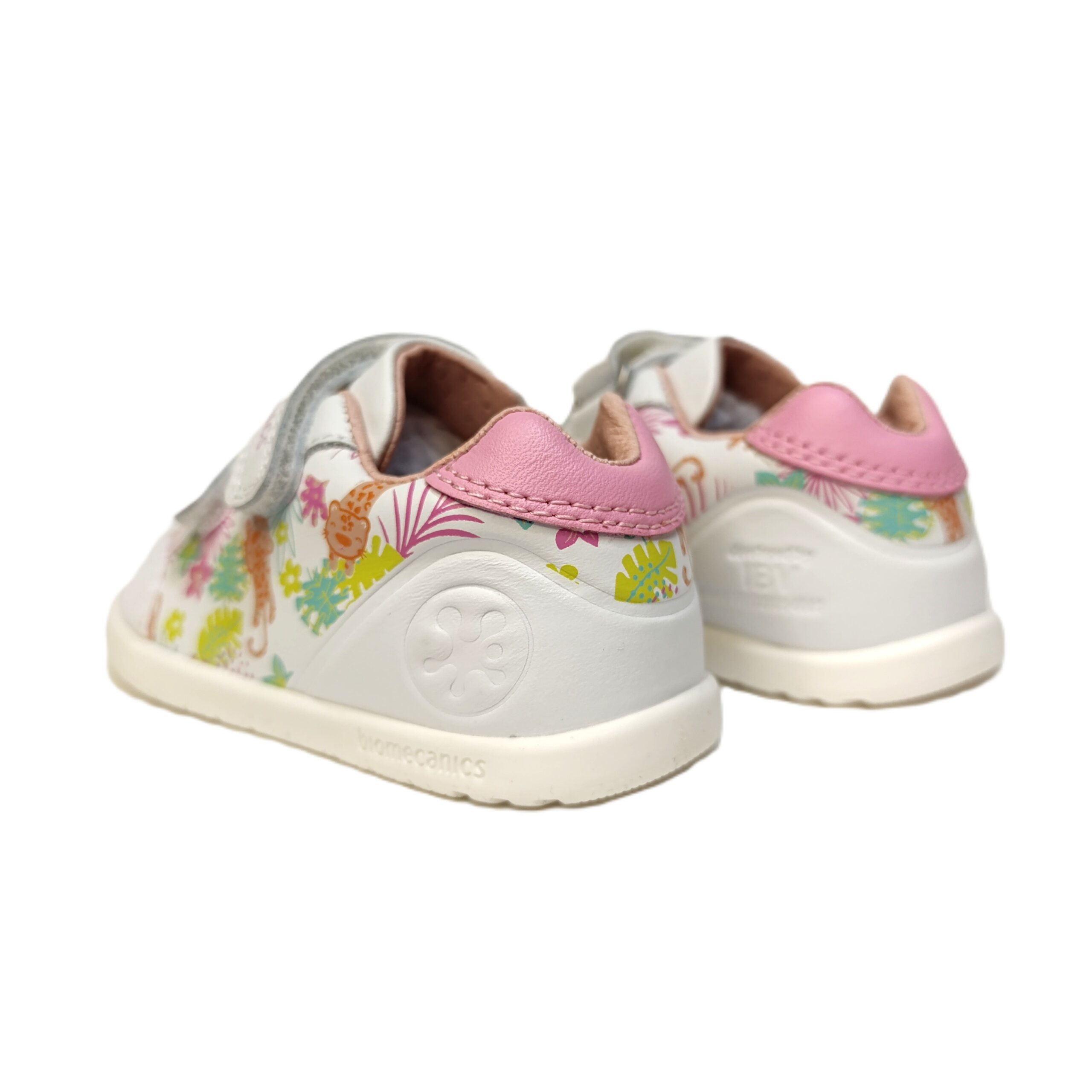 Deportiva barefoot primeros pasos biomecanics dibujos