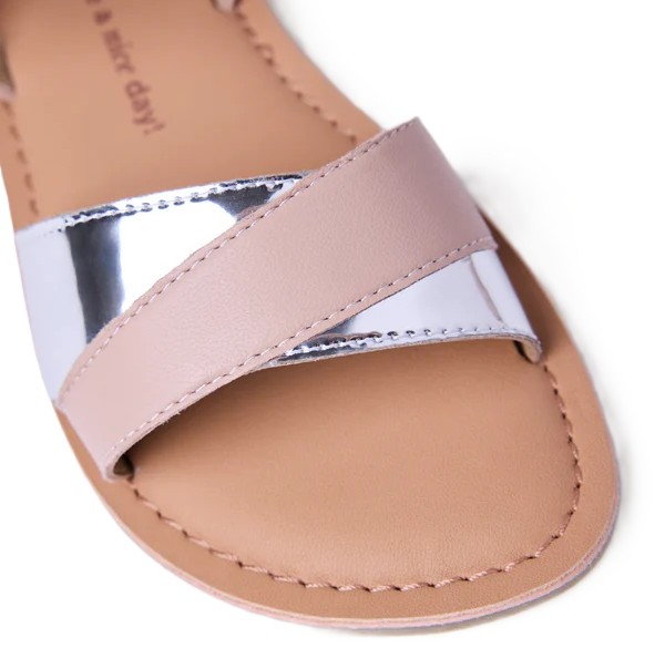 Sandalia niña Gioseppo piel nude metalizao plata